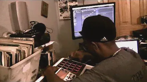 Lampin on the Axiom Air 25 with Ableton Live